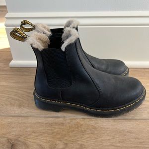 Doc Martens Lenore Sherpa Lined boots